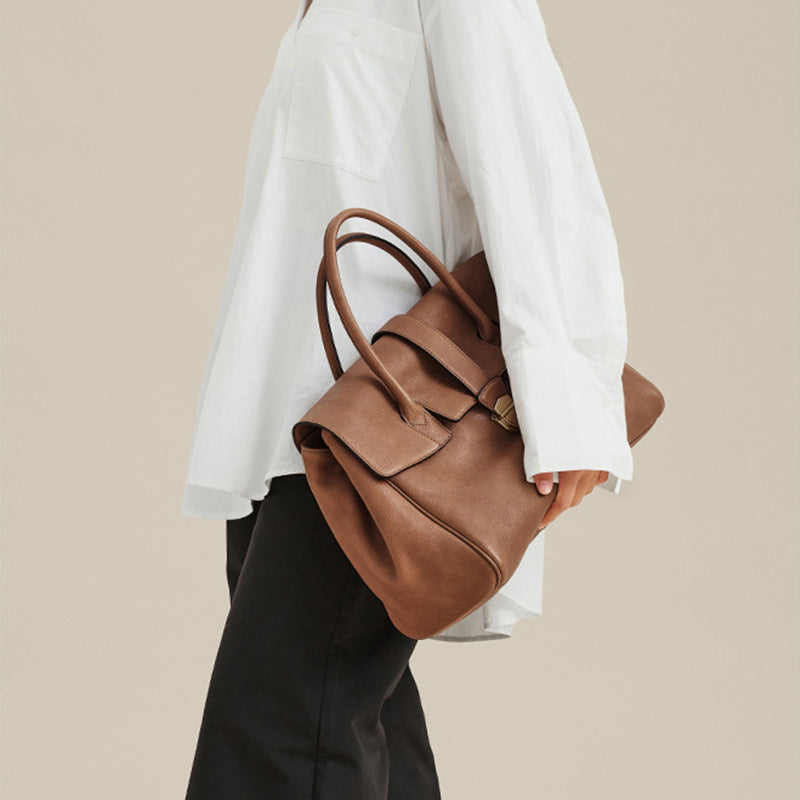 Size L Brown Elegant Women's Leather Briefcase Tote - Vintage Style Large Capacity Commuter Handbag - Premium Cowhide Leather