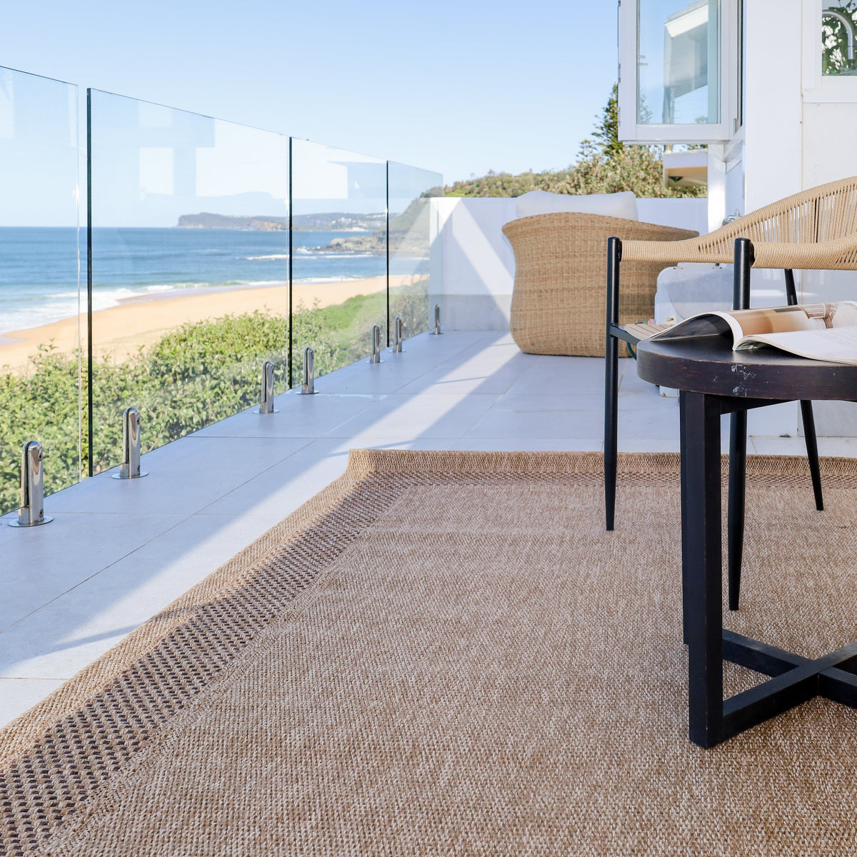 Akita Black Indoor Outdoor Rug