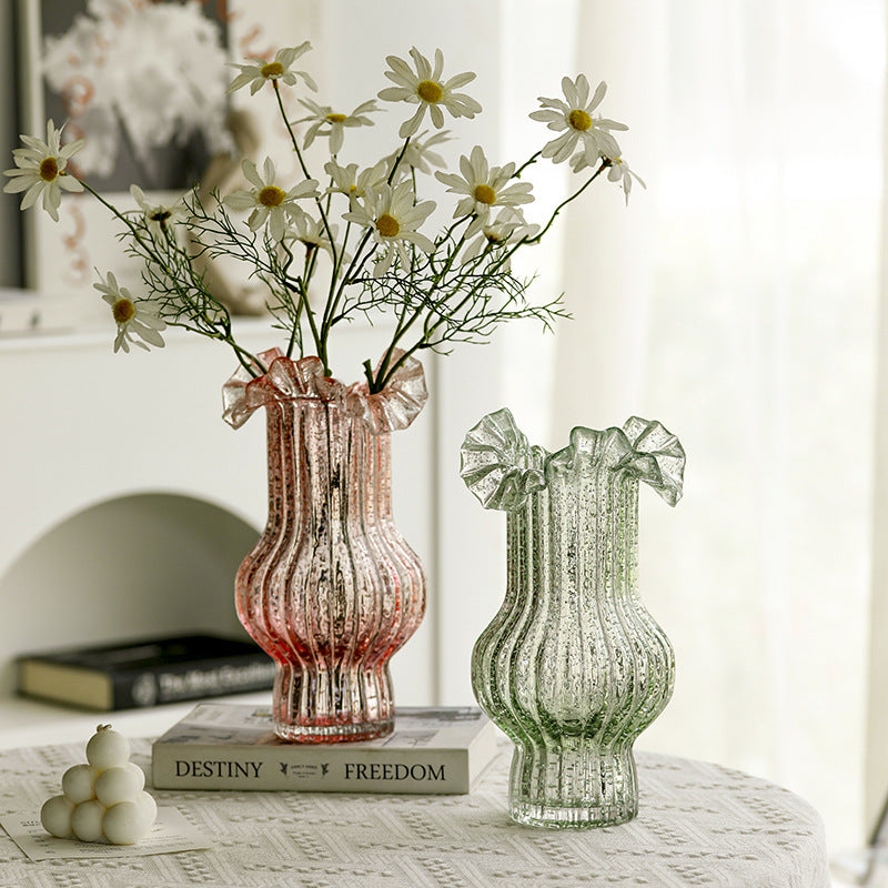 Pink Elegant Glow-in-the-Dark Glass Vase - Vintage-Style Ruffled & Ribbed Centrepiece