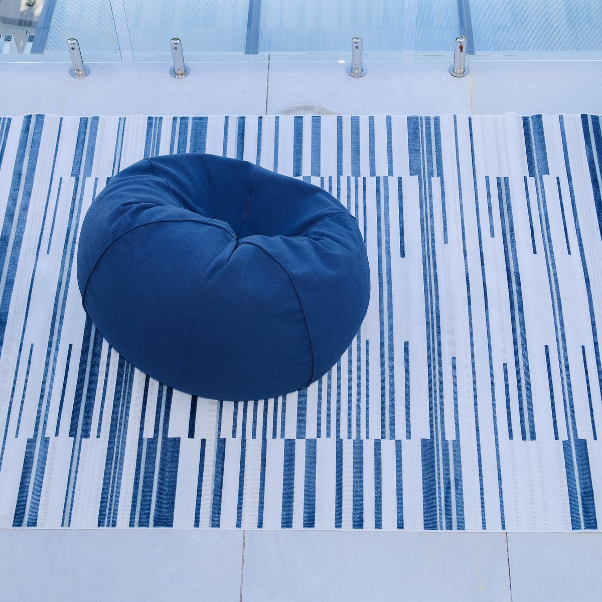 Yomi Navy and Cream Indoor Outdoor Rug